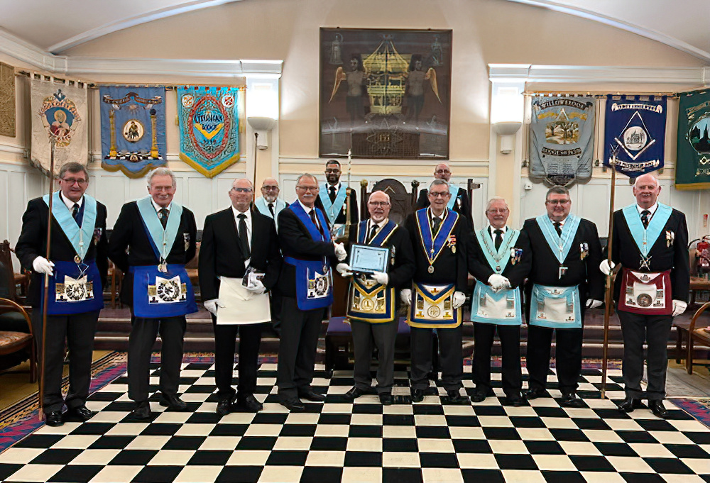 Presentation of Jubilee Certificate to WBro Peter Watts